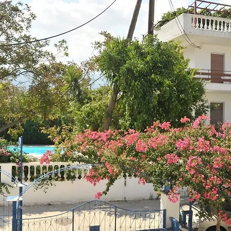 Aparthotel Kaikas & 2*
